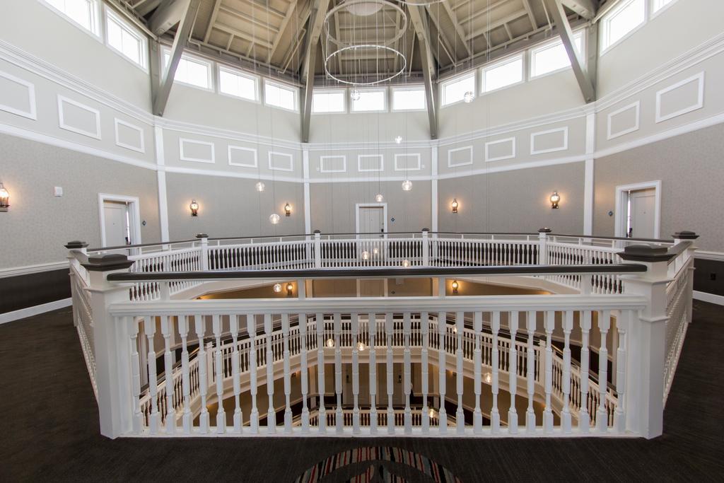 Cedar Point Hotel Breakers Сандаски Экстерьер фото