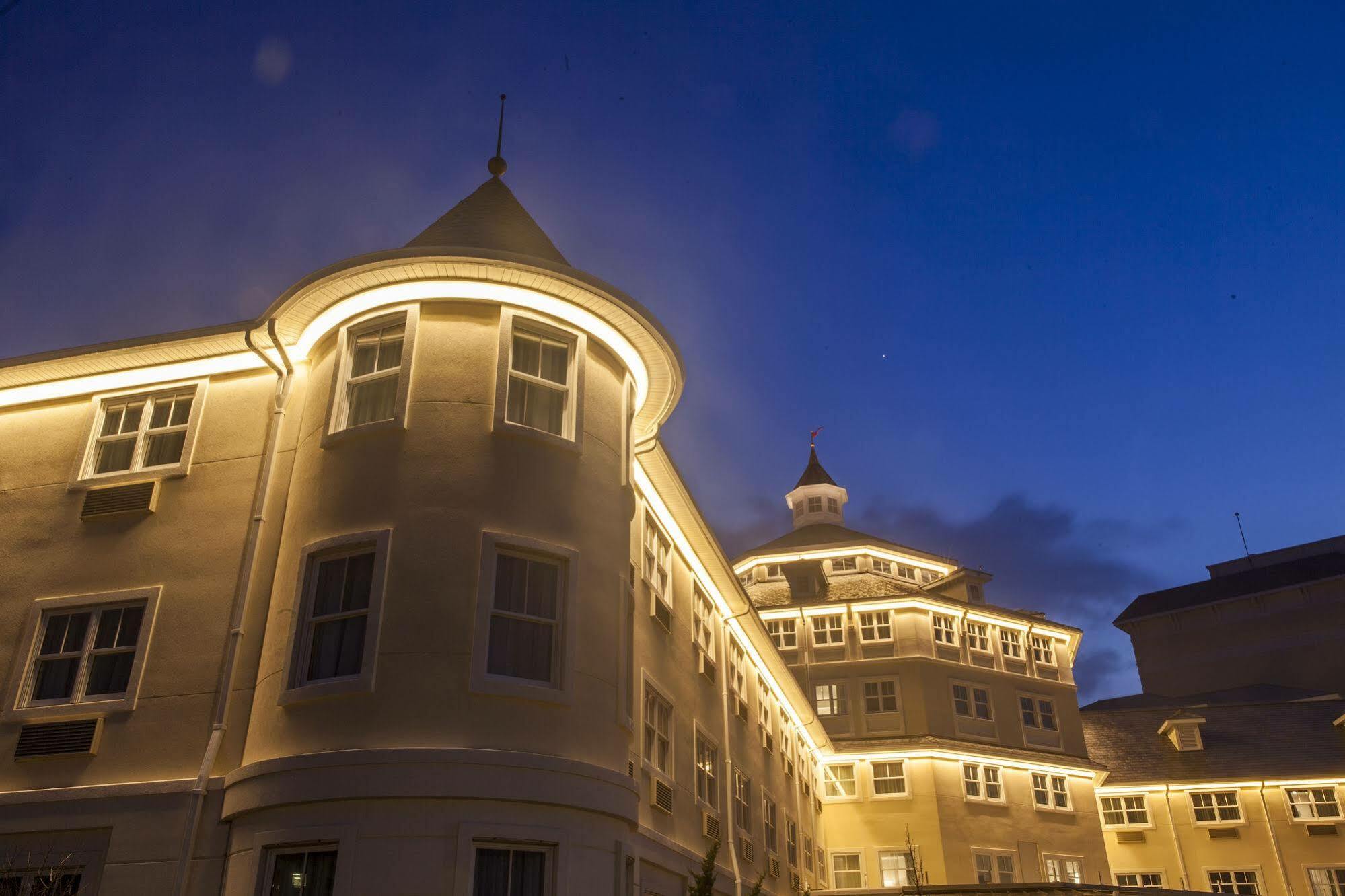 Cedar Point Hotel Breakers Сандаски Экстерьер фото